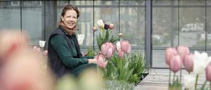 Elisabeth Poller-Ludwig stellt Granola, Saatgut und Seifen im Dachgarten her, Technologie Zentrum Potsdam, 05.04.2024, Foto: PNN/Sebastian Gabsch
