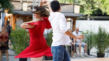 Summer in the City, Tanzen am Breitscheidplatz