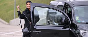 Die Gründerin der Partei BSW, Sahra Wagenknecht, setzt sich für Verbrennermotoren ein.