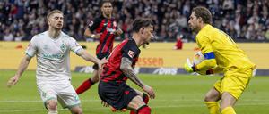 Kevin Trapp (r.) hielt alle Bälle, die auf sein Tor kamen, bis auf einen.