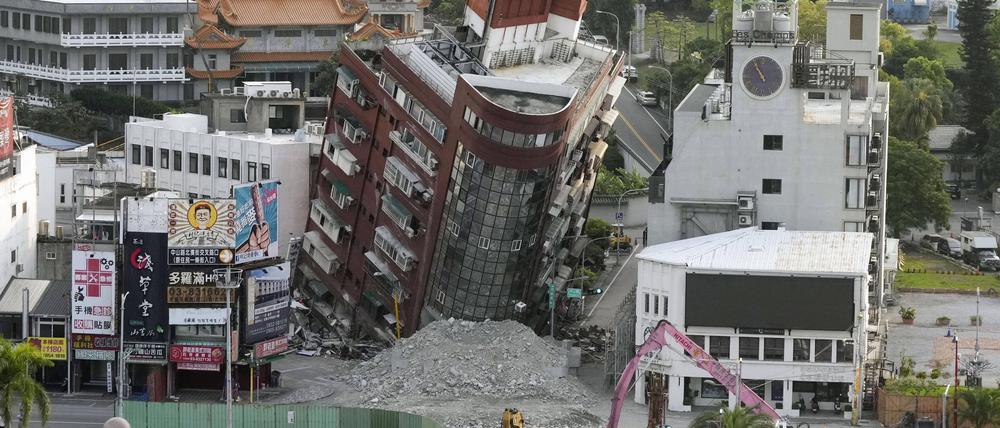 Von der Entwicklung betroffen sind neben küstennahen Gebiete auch viele wachsende Millionenstädte der Erde. Hier Folgen des Erdbebens am 5. April in Taiwan.