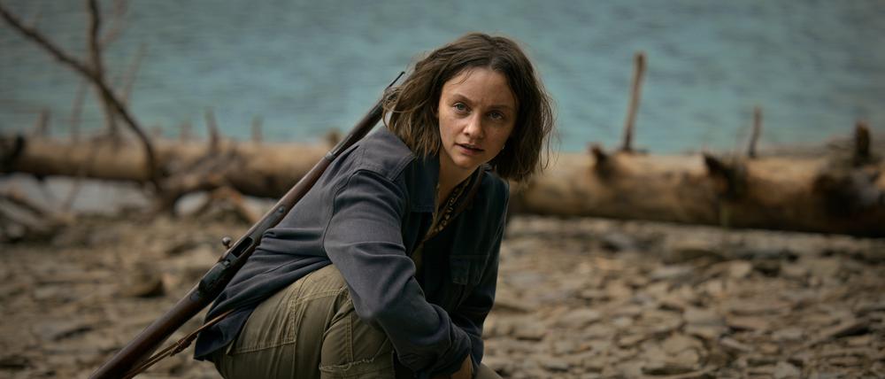 Hunger Games mit Wolfskind. Das dystopische Drama „Milchzähne“ von Sophia Bösch mit Mathilde Bundschuh in der Hauptrolle eröffnet das Filmfest.