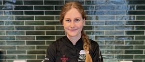 Frederike D. lässt sich zur Köchin ausbilden.