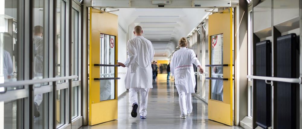 Bund, Länder und Gesundheitsverbände beraten über eine Krankenhausreform.