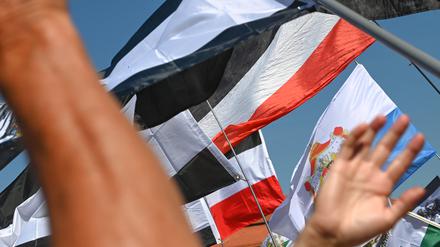 Die Thüringer Generalstaatsanwaltschaft hat Anklage gegen einen mutmaßlichen Unterstützer der sogenannten Kaiserreichsgruppe erhoben.