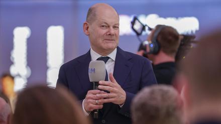 Bundeskanzler Olaf Scholz spricht sich gegen einen „Wehrdienst wie früher“ aus. 