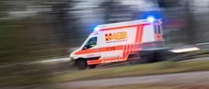 Ein zwei Jahre alter Junge ist am Dienstag nahe der Stadt Bodenwerder im Landkreis Holzminden in die Weser gefallen und gestorben. 