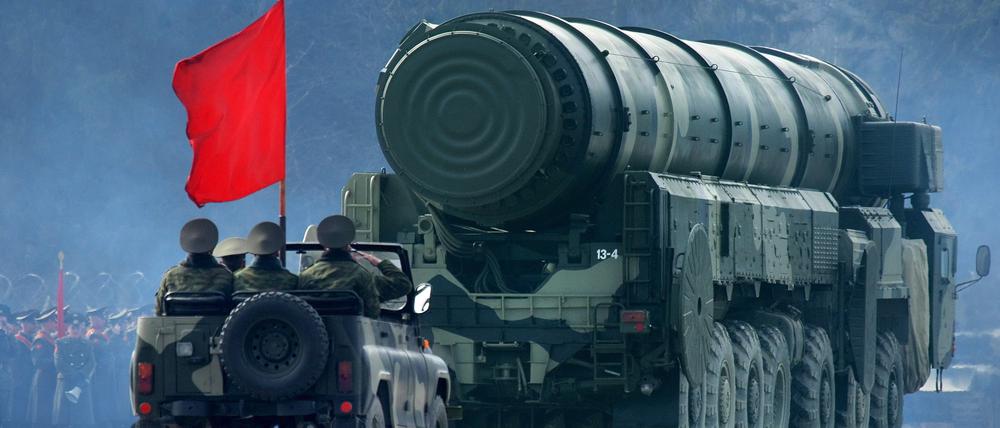Eine mobile Startrampe für die russische Topol-M-Rakete (Archivbild)