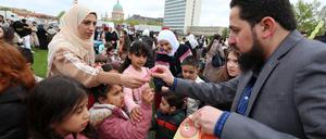 Zuckerfest der Muslimischen Gemeinde Potsdam im Lustgarten.