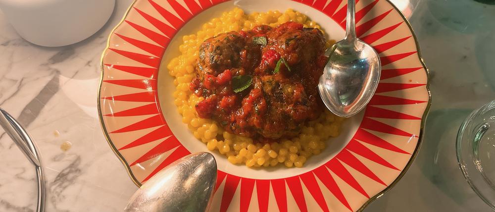 Köfte mit Fregola im Restaurant Mina