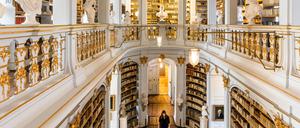 Der Rokokosaal der Herzogin Anna Amalia Bibliothek.