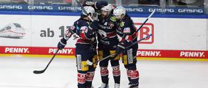 Die Eisbären jubeln über den Finaleinzug.