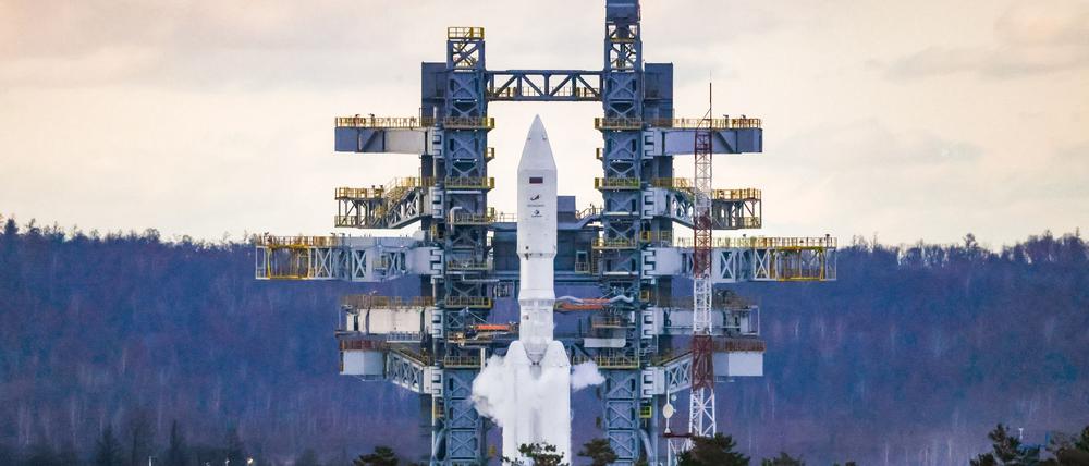 Die „Angara 5“ auf ihrem Startplatz auf dem neuen russischen Weltraumbahnhof „Wostotschny“ im Fernen Osten.