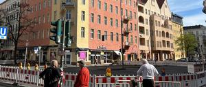 Anziehungspunkt im Kiez: das einsturzgefährdete Haus in der Grunewaldstraße. 