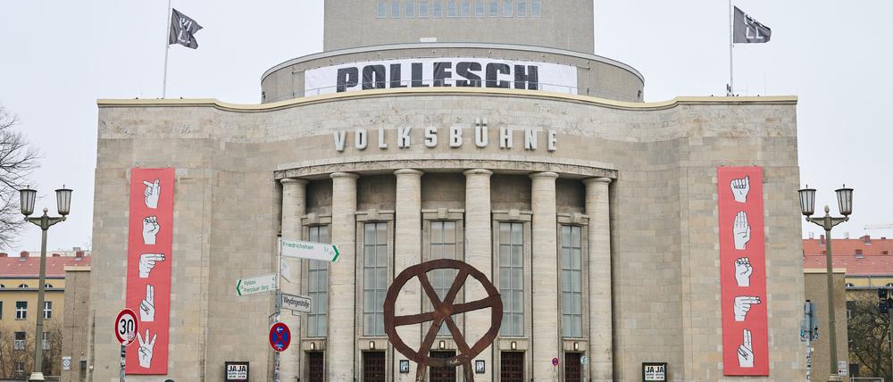 Die Stücke des im Februar verstorbenen René Pollesch bestimmen immer noch den Spielplan der Volksbühne.