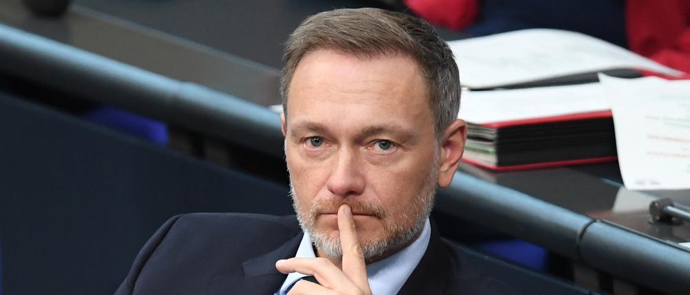 Christian Lindner (FDP), Bundesfinanzminister, gibt den Ministerien mehr Zeit zur Einreichung ihrer Sparvorschläge.