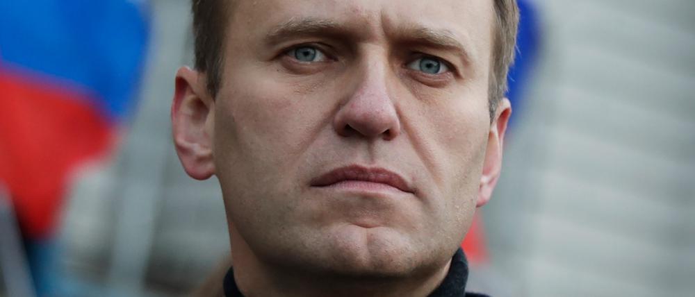 Der am 16. Februar in einem russischen Straflager gestorbene Oppositionsführer Alexej Nawalny bei einem Gedenkmarsch für den 2015 ermordeten Kremlkritiker Boris Nemzow.