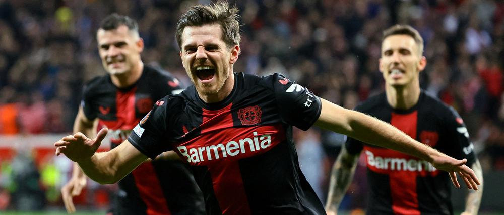 Soccer Football - Europa League - Quarter Final - First Leg - Bayer Leverkusen v West Ham United - BayArena, Leverkusen, Germany - April 11, 2024
Bayer Leverkusen's Jonas Hofmann celebrates scoring their first goal REUTERS/Wolfgang Rattay TPX IMAGES OF THE DAY