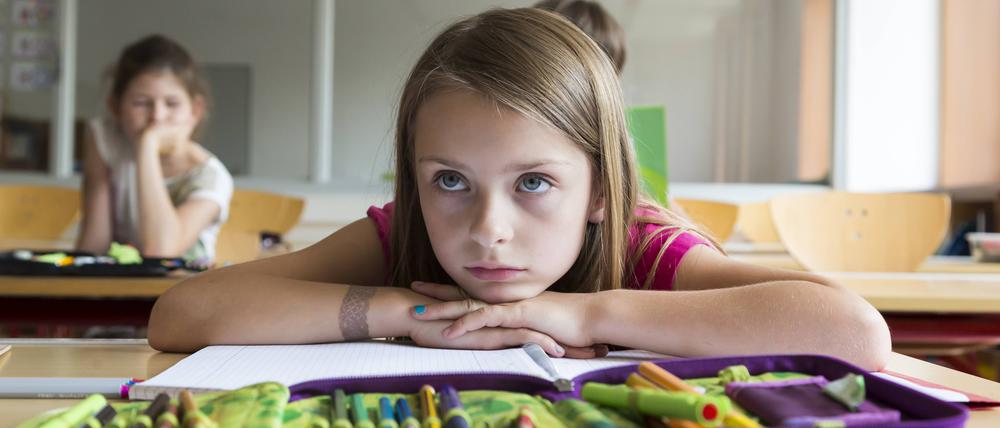 Wer arm ist, hat es oft auch in der Schule schwer. Wir brauchen dringend die Kindergrundsicherung, um Familien in Not zu unterstützen, findet Jutta Allmendinger, WZB-Direktorin.