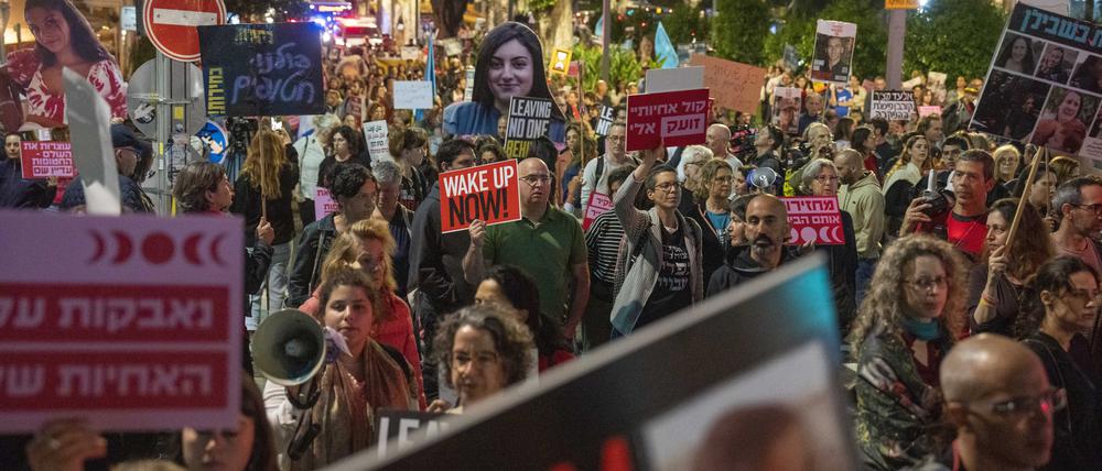 Israel, Tel Aviv: Menschen protestieren. In anderen Staaten in Nahost dürften sie das nicht.