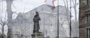 Michael Wesely mit Martin Badekow: Niederkirchner Straße, Berlin 1945/2023.