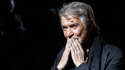 Der Designer Roberto Cavalli bei der  Mailänder Fashion Week 2004.
