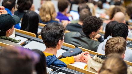 Haben die Unis zu große Ermessensspielräume, um das neue Gesetz anzuwenden? Das befürchten Studierendenvertreter. 