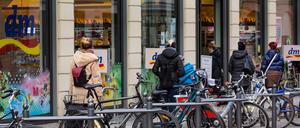 DM-Filiale in der Potsdamer Innenstadt bei Karstadt. 