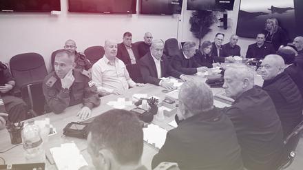 Hier tragt das israelische Sicherheitskabinett mit Premierminister Benjamin Netanjahu. 