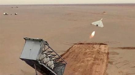 Dieses von der iranischen Nachrichtenagentur Tasnim News Agency veröffentlichte Bild zeigt eine Drohne, die während des iranischen Großangriffs auf Israel am 14. April gestartet wird.