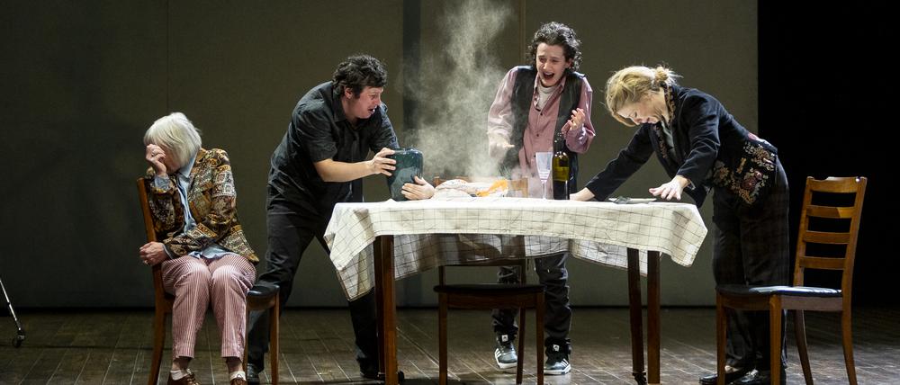 Alexander Zeldins Stück „The Confessions“ wird beim FIND Festival an der Schaubühne zu sehen sein.