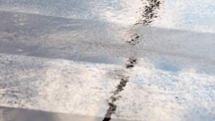 Ein Autofahrer hat einen achtjährigen Jungen in Berlin-Steglitz angefahren.