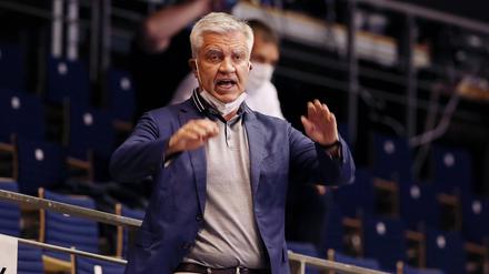 Füchse-Präsident Frank Steffel war vor dem Pokalfinale in der Kabine des SC Magdeburg. Was er dort getan hat, darüber gibt es verschiedene Berichte.