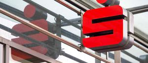 Die Berliner Sparkasse bietet als öffentlich-rechtliches Kreditinstitut Bank- und Finanzdienstleistungen für Privatkunden, Unternehmen und öffentliche Institutionen an.
