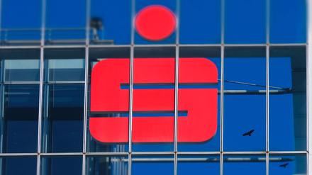Streit um Rückzahlung: Die Berliner Sparkasse meint, dass Kunden keinen Anspruch haben, wenn sie Entgelte drei Jahre lang widerspruchslos gezahlt haben.