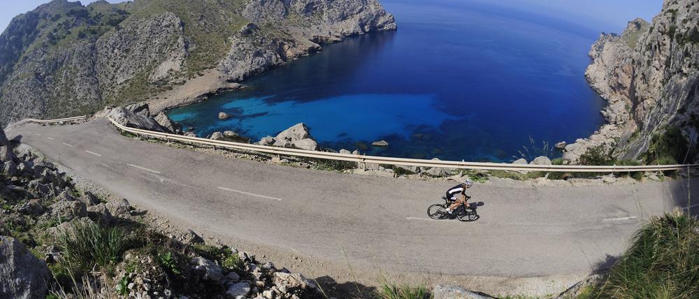 Mallorca, ein Radfahrer-Paradies. Es sei denn, man isst verdorbene Omeletts zum Frühstück.