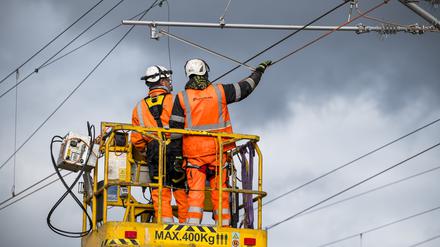 Der Bund kommt bei Elektrifizierung von Bahnstrecken nicht schnell genug voran.
