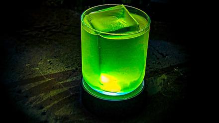 Strahlende Schönheit: Der Drink mit dem nicht unbedingt vertrauensbildenden Namen „Radioaktivität“ in der Bar „The Storage“.