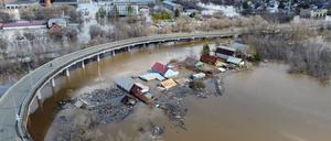 Viele Russen werfen den Behörden vor, die Flut zu lange ignoriert zu haben.