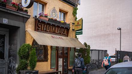 Berlin Kreuzberg-Friedrichshain Kneipe Stadtklause, Bernburger Stra√üe - 15.06.2023 Berlin *** Berlin Kreuzberg Friedrichshain pub Stadtklause, Bernburger Stra√üe 15 06 2023 Berlin