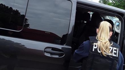 Die Berliner Polizei durchsuchte mehr als 20 Wohnungen in der Hauptstadt.