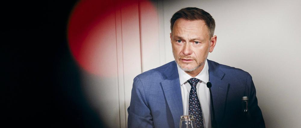 Bundesfinanzminister Christian Lindner (FDP) plant etwa, den restlichen Solidaritätszuschlag für Gutverdiener abzuschaffen.