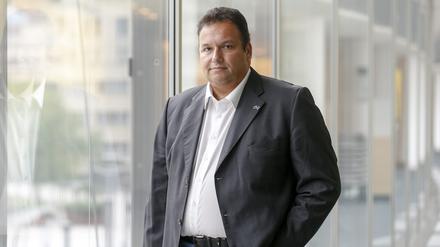 Romeo Franz setzt sich seit über 20 Jahren für die Rechte der Sinti und Roma ein.