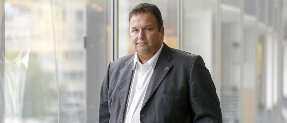 Romeo Franz setzt sich seit über 20 Jahren für die Rechte der Sinti und Roma ein.