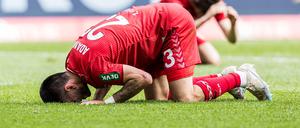 In den letzten Tagen der Bundesliga befindet sich der 1. FC Köln in einer unbequemen Situation.