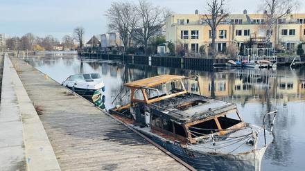 Schrottboot Nordhafen