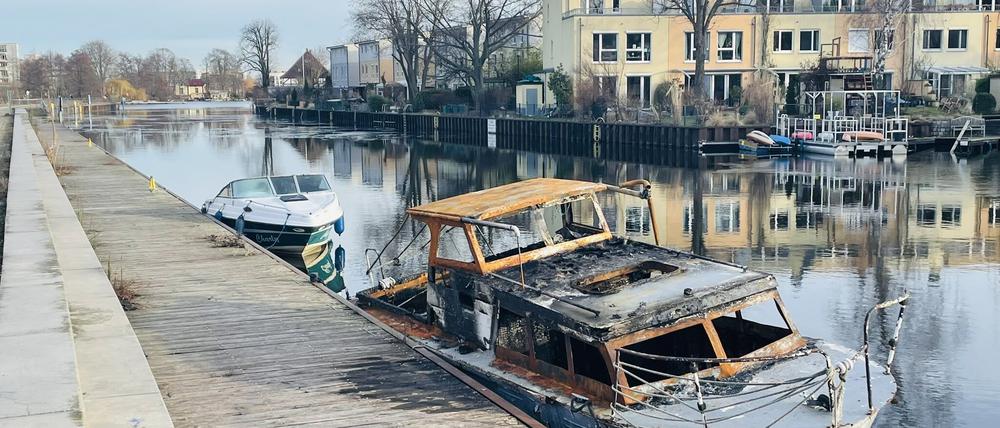 Schrottboot Nordhafen