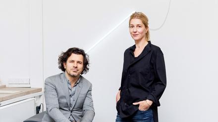 Der Bühnenbildner Pierre Jorge Gonzalez und die Architektin Judith Haase in ihrem Designbüro.