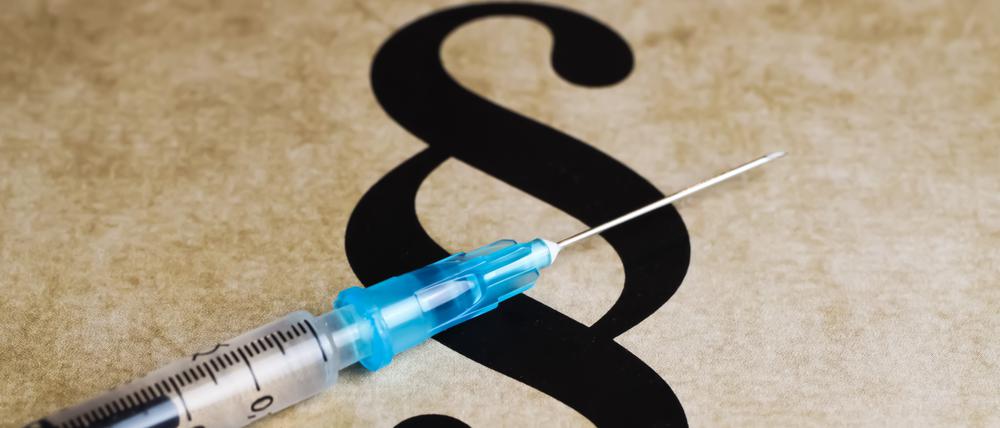Ob per Spritze oder durch Infusion – die Selbsttötung ist in Deutschland zurzeit praktisch nicht reguliert. Das besorgt viele Parlamentarier. Sie arbeiten an einem Gesetz.