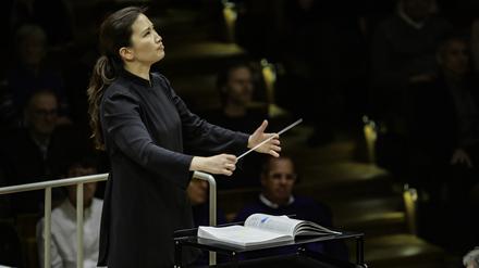 Die koreanische Dirigentin Eun Sun Kim in der Philharmonie.